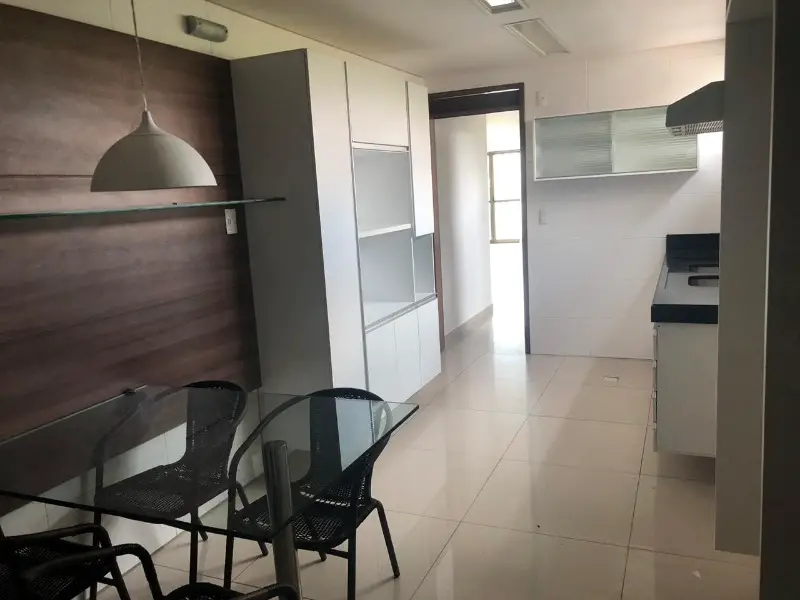 Apartamento com 5 Quartos para Alugar, 215 m² por R$ 4.500/Mês Cabo Branco, João Pessoa - PB