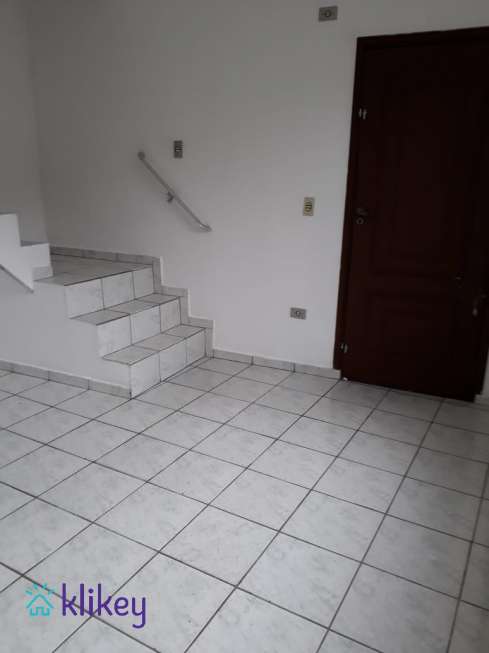 Sobrado com 2 Quartos para Alugar, 45 m² por R$ 1.200/Mês Rua das Vitáceas, 304 - Americanópolis, São Paulo - SP