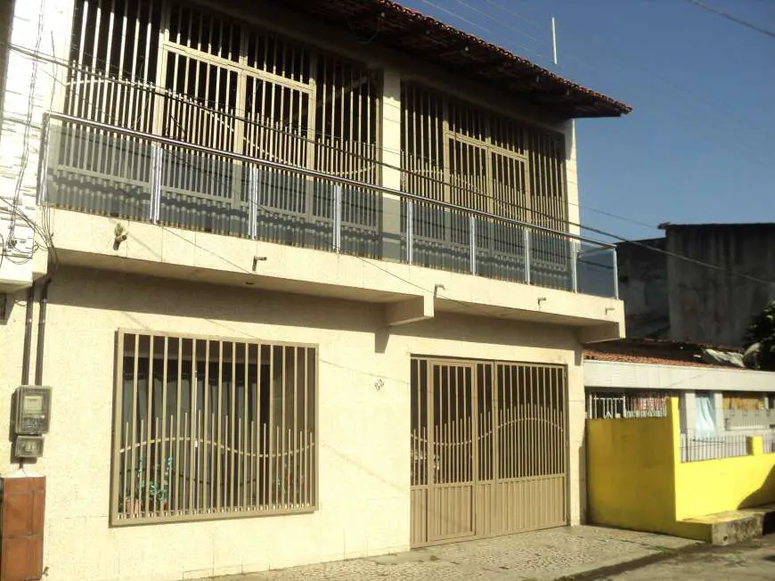 Casa com 4 Quartos à Venda, 260 m² por R$ 400.000 Rua Vinte e Oito A, 82 - Maracangalha, Belém - PA