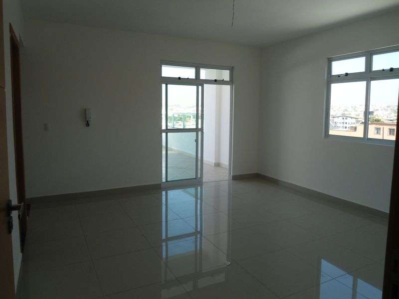 Cobertura com 4 Quartos à Venda, 190 m² por R$ 640.000 Rua Buganville, 910 - Eldorado, Contagem - MG