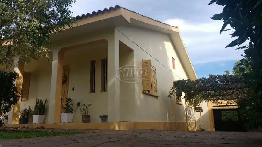 Casa com 3 Quartos à Venda, 116 m² por R$ 420.000 Travessa Ibarama, 105 - Urlândia, Santa Maria - RS