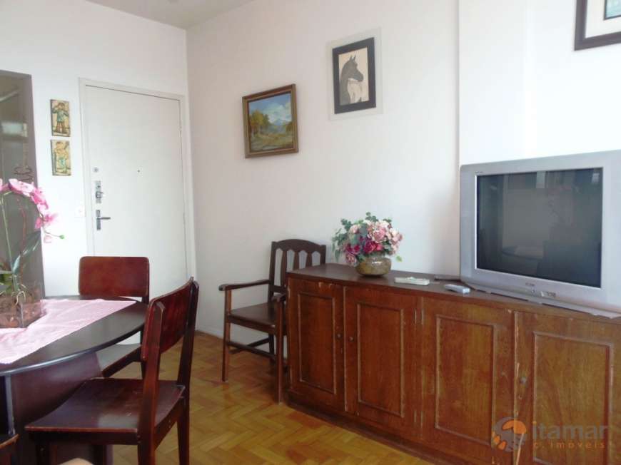 Apartamento com 2 Quartos para Alugar por R$ 1.150/Mês Centro, Guarapari - ES