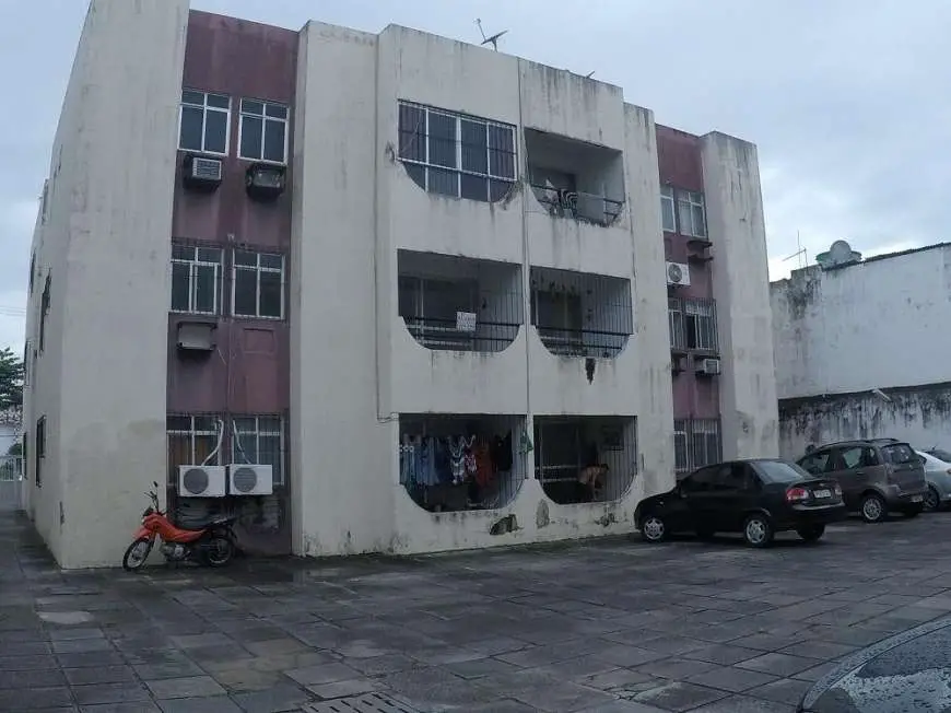 Apartamento com 2 Quartos à Venda, 68 m² por R$ 160.000 Rua Ademar Pires Travassos, 275 - Iputinga, Recife - PE