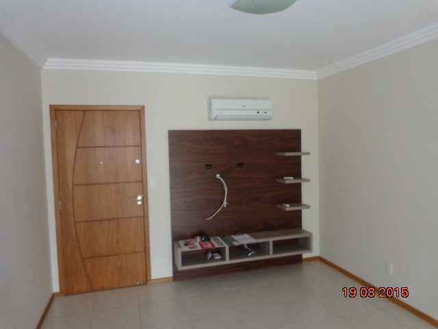 Apartamento com 2 Quartos para Alugar, 85 m² por R$ 1.600/Mês Rua João Eberhardt, 341 - Pirabeiraba, Joinville - SC