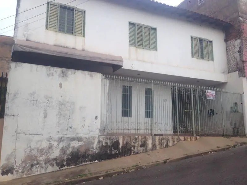 Casa com 3 Quartos à Venda por R$ 230.000 Vila Marina, Presidente Prudente - SP
