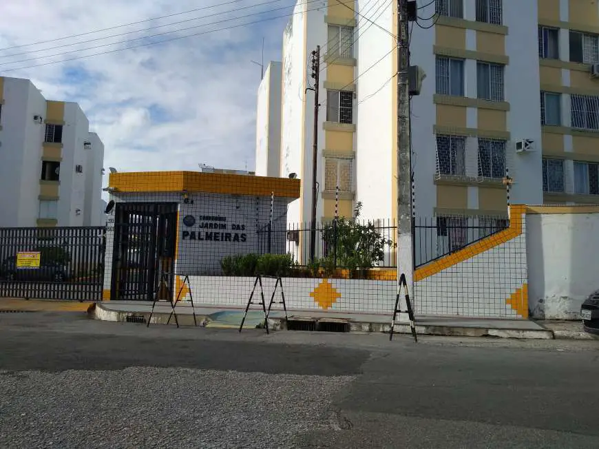 Apartamento com 3 Quartos à Venda, 78 m² por R$ 170.000 Rua Engenheiro Antônio Gonçalves Soares, 30 - Luzia, Aracaju - SE
