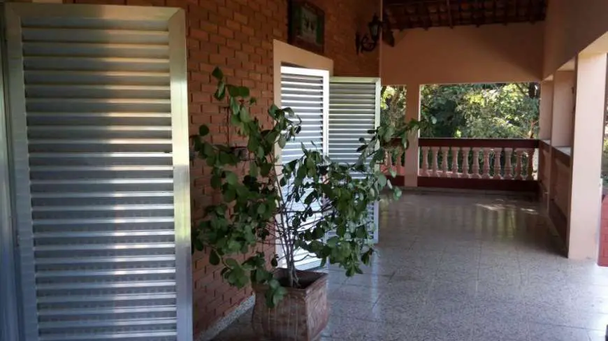 Casa com 4 Quartos para Alugar, 700 m² por R$ 5.000/Mês Parque Jatibaia, Campinas - SP