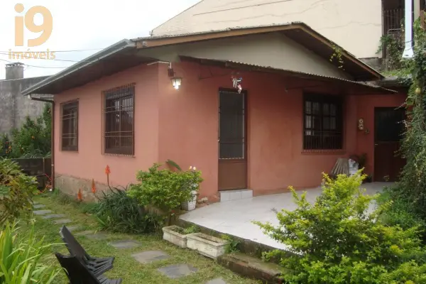 Casa com 2 Quartos à Venda, 90 m² por R$ 320.000 Rua Professor José Nicoletti, 743 - São José, Caxias do Sul - RS