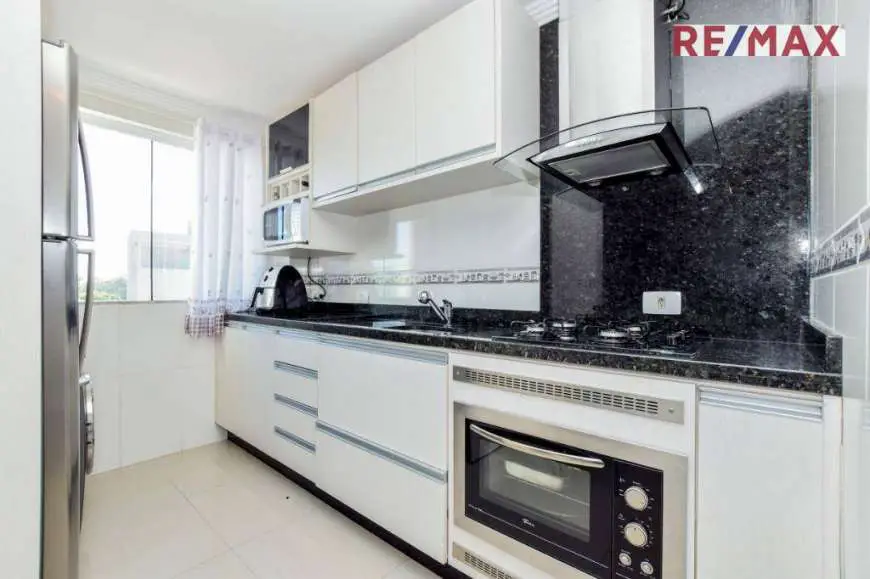Apartamento com 3 Quartos à Venda, 66 m² por R$ 210.000 Rua Derly Maria Pereira Singer Cardoso, 83 - Cidade Jardim, São José dos Pinhais - PR