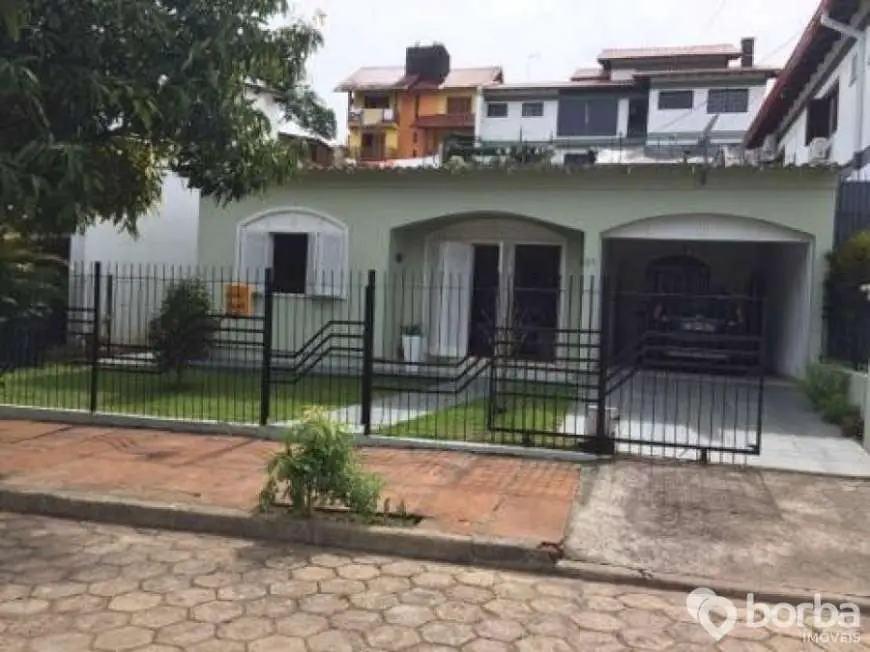 Casa com 3 Quartos à Venda por R$ 470.000 Higienópolis, Santa Cruz do Sul - RS