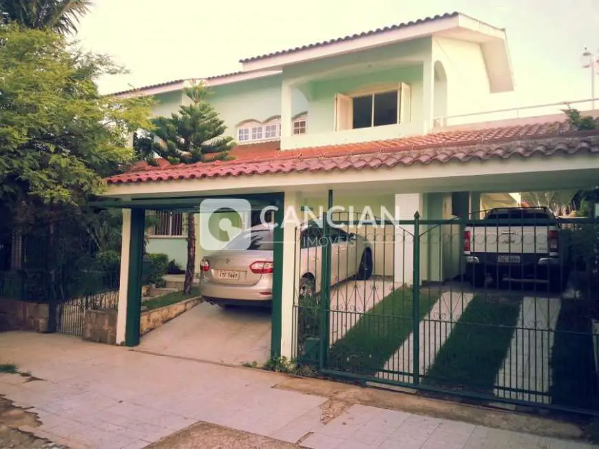 Casa com 4 Quartos à Venda por R$ 920.000 Rua Nove, 325 - Camobi, Santa Maria - RS