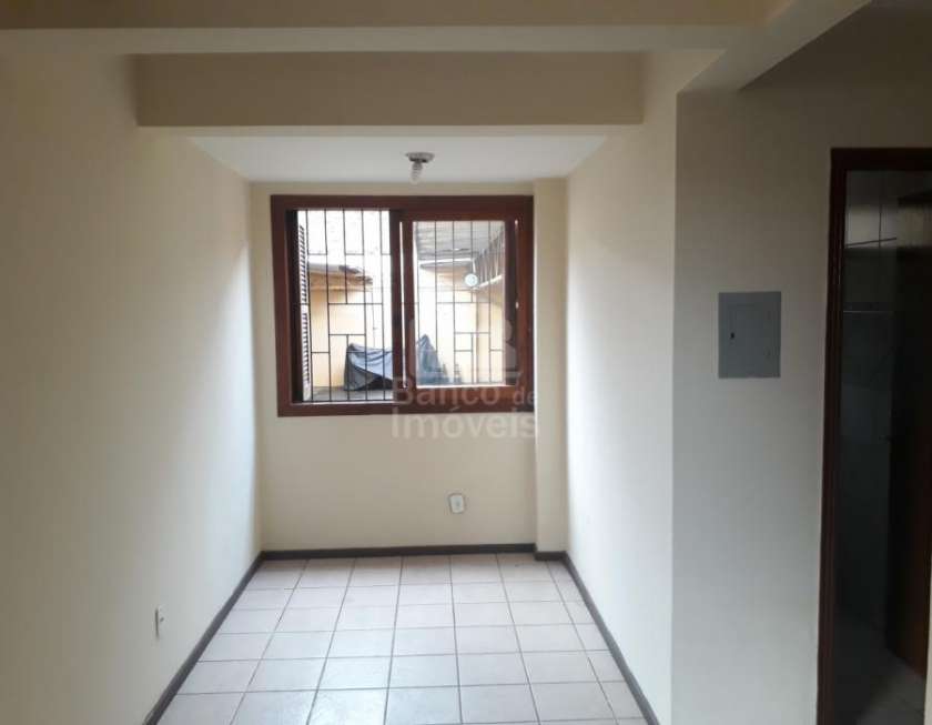 Apartamento com 1 Quarto para Alugar por R$ 750/Mês Camobi, Santa Maria - RS