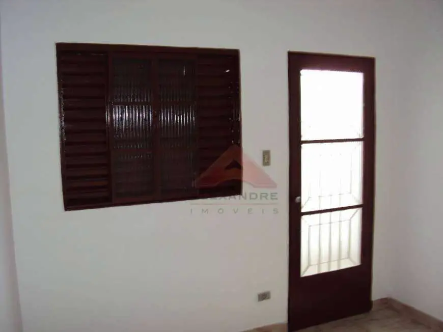 Casa com 1 Quarto para Alugar, 48 m² por R$ 550/Mês Conjunto Residencial Galo Branco, São José dos Campos - SP