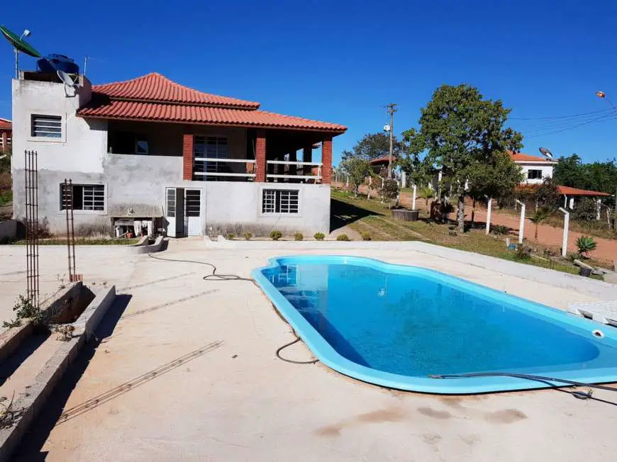 Chácara com 4 Quartos à Venda, 3000 m² por R$ 260.000 Rua Sete de Setembro - Zona Rural, Munhoz - MG