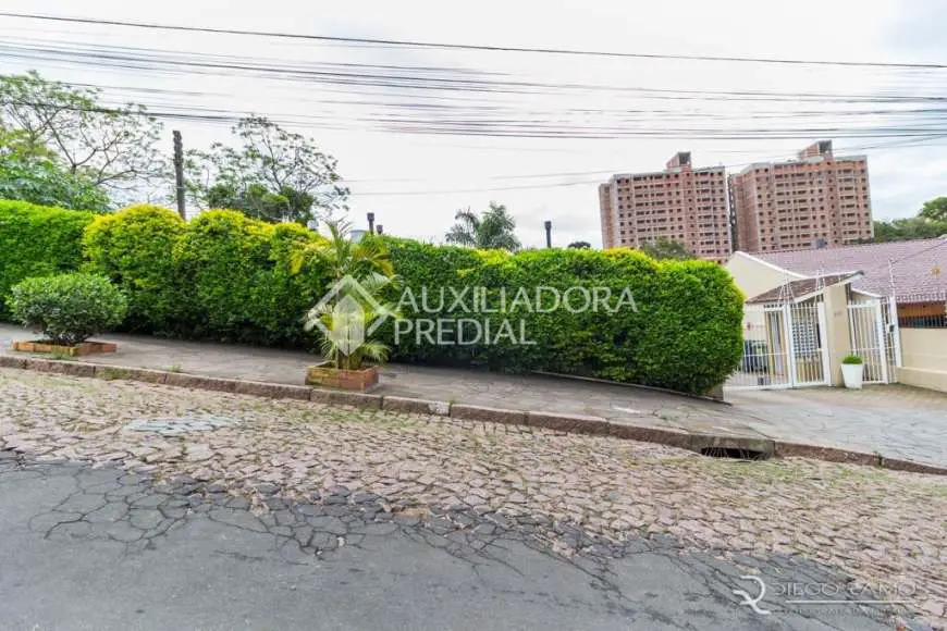 Casa de Condomínio com 3 Quartos para Alugar, 96 m² por R$ 1.500/Mês Rua Humberto de Campos, 601 - Partenon, Porto Alegre - RS