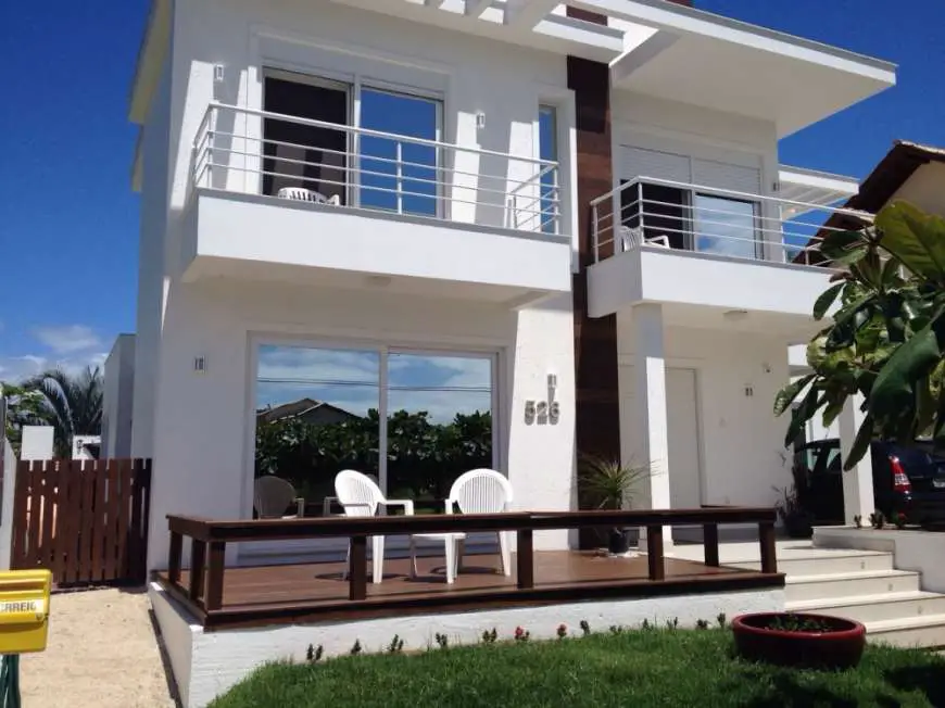 Casa com 3 Quartos para Alugar por R$ 2.200/Dia Rua dos Cambuatas - Jurerê, Florianópolis - SC