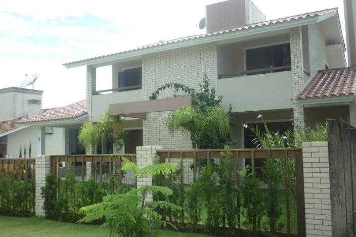 Casa com 4 Quartos para Alugar, 300 m² por R$ 800/Dia Rua Sebastião Messias de Souza, 123 - Jardim Panorâmico, Garopaba - SC