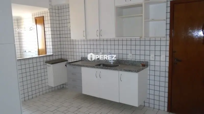 Apartamento com 4 Quartos à Venda, 274 m² por R$ 750.000 Rua Abrão Júlio Rahe, 522 - Centro, Campo Grande - MS