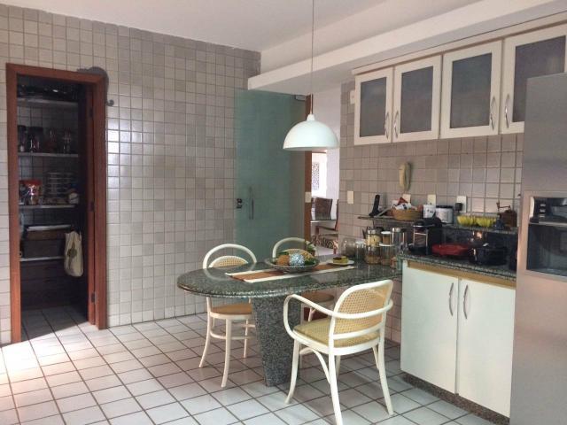 Apartamento com 3 Quartos para Alugar, 259 m² por R$ 4.000/Mês Rua Raimundo Chaves - Candelária, Natal - RN