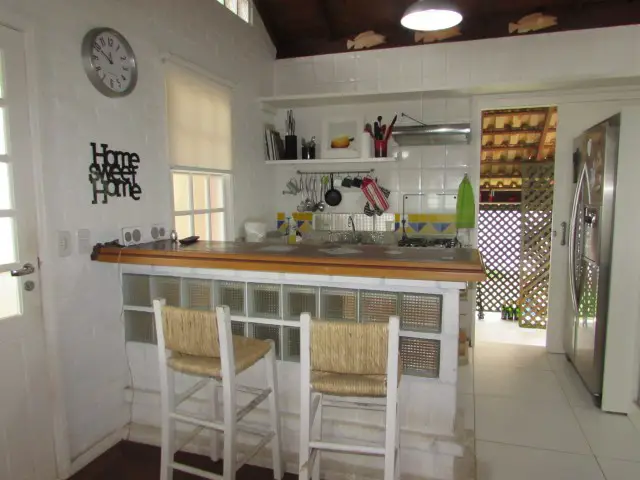 Casa com 3 Quartos para Alugar por R$ 1.200/Dia Rua Prof Manoel Do L Almeida - Jurerê, Florianópolis - SC