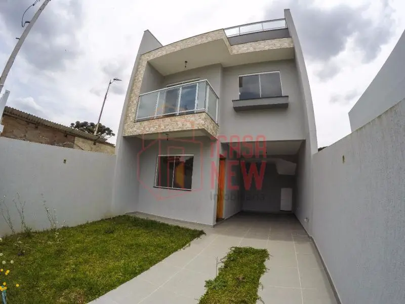 Sobrado com 3 Quartos à Venda, 157 m² por R$ 469.900 Rua Maria Simão Campos - Uberaba, Curitiba - PR