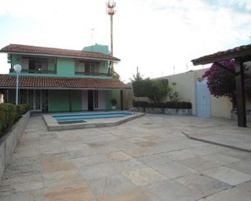 Casa com 3 Quartos para Alugar, 225 m² por R$ 5.500/Mês Vilas do Atlantico, Lauro de Freitas - BA