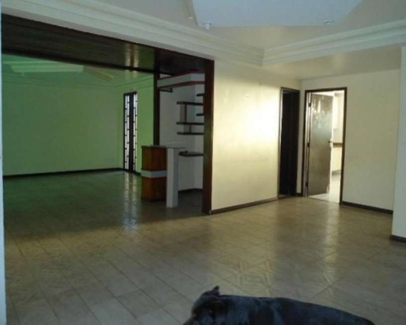 Casa com 3 Quartos para Alugar, 225 m² por R$ 5.500/Mês Vilas do Atlantico, Lauro de Freitas - BA