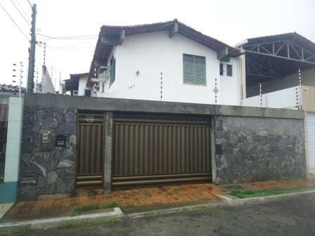 Casa com 3 Quartos à Venda, 262 m² por R$ 550.000 Rua Germiniano Maia, 135 - Salgado Filho, Aracaju - SE