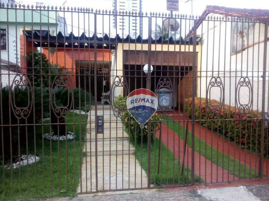 Casa com 4 Quartos à Venda, 391 m² por R$ 890.000 Travessa Tupinambás, 297 - Batista Campos, Belém - PA