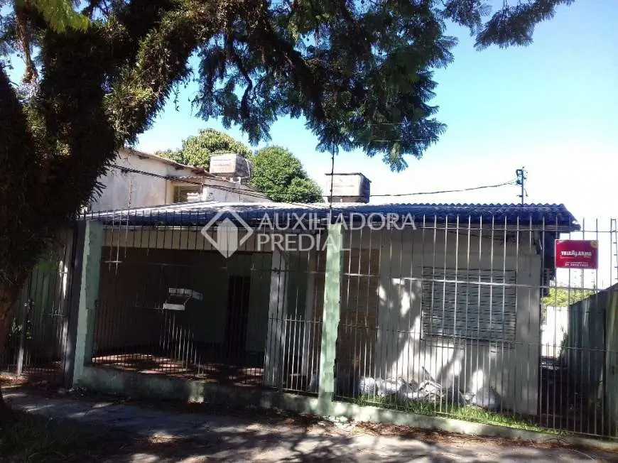 Casa com 3 Quartos à Venda, 150 m² por R$ 350.000 Rua Rubens Alcântara, 25 - Medianeira, Porto Alegre - RS
