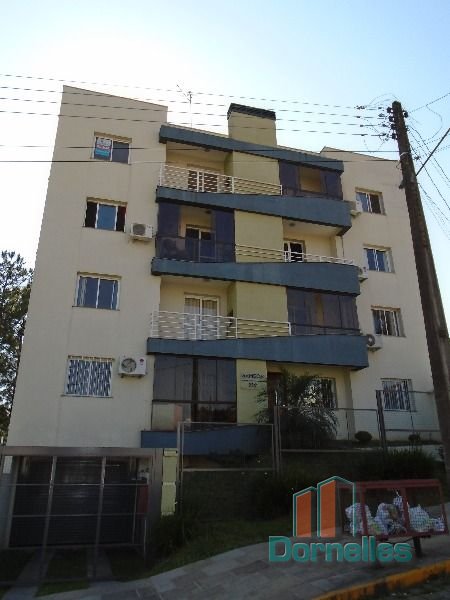 Apartamento com 2 Quartos para Alugar, 55 m² por R$ 650/Mês Rua Arthur Tiellet - Kayser, Caxias do Sul - RS