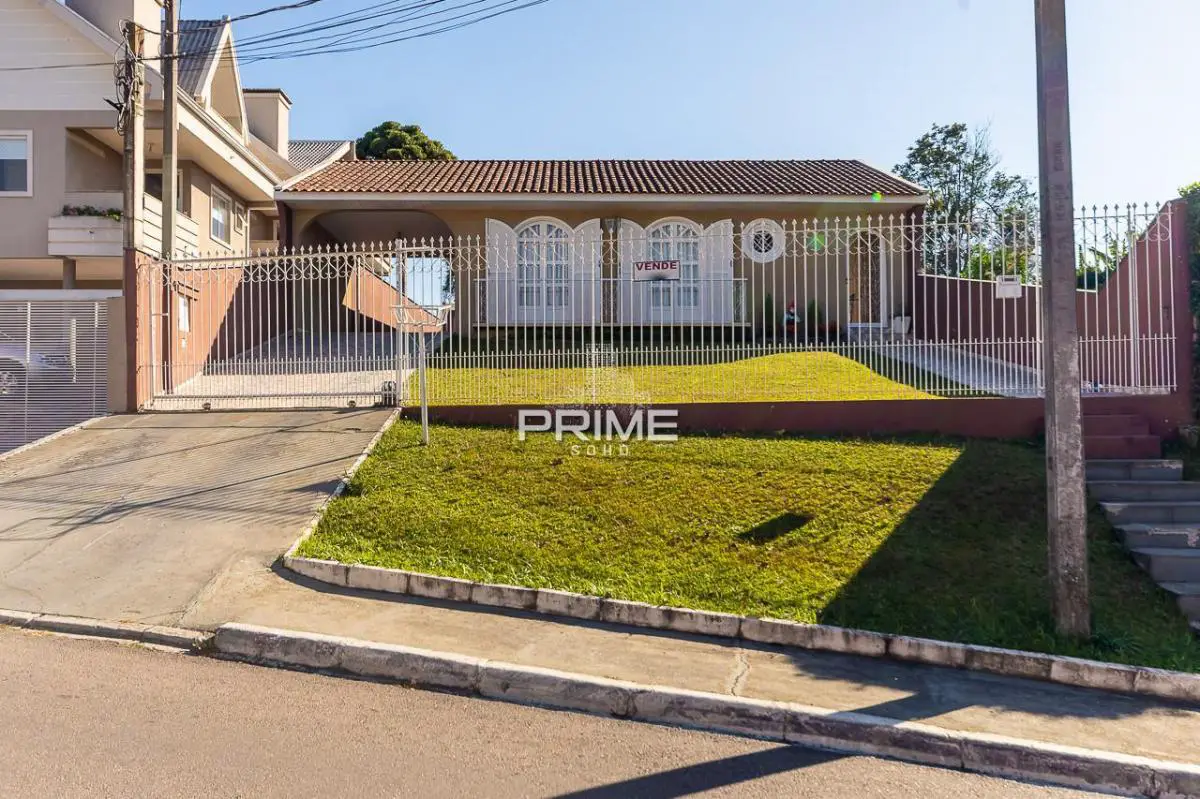 A Prime Soho Imóveis oferece, excelente casa no Barreirinha, com 03 quartos e 01---