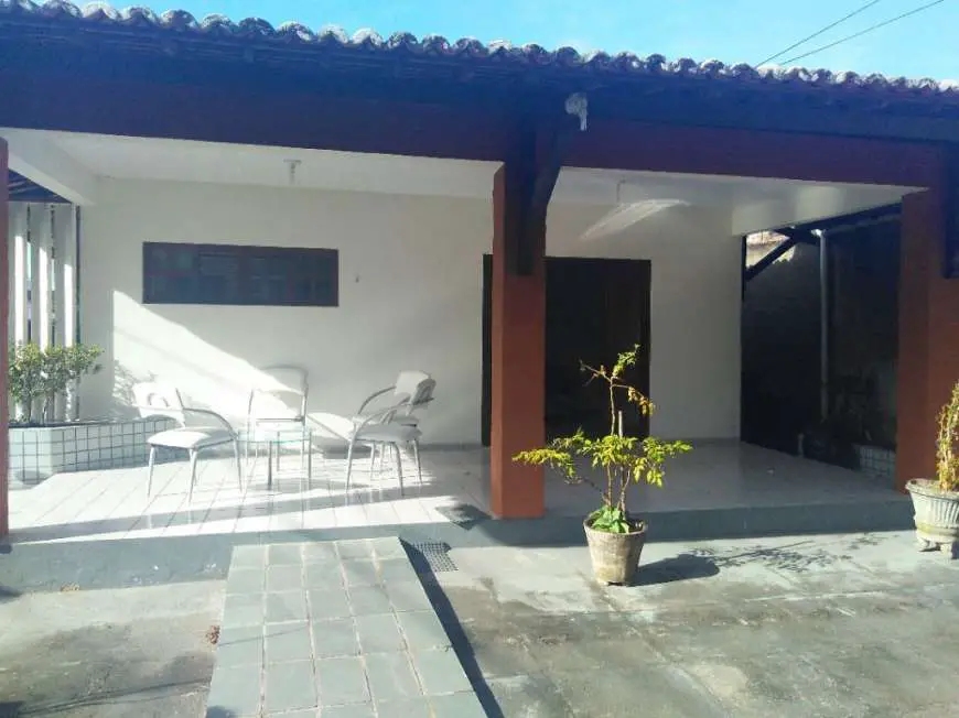 Casa com 4 Quartos para Alugar, 300 m² por R$ 1.800/Mês Rua Praia de Muriu, 8809 - Ponta Negra, Natal - RN