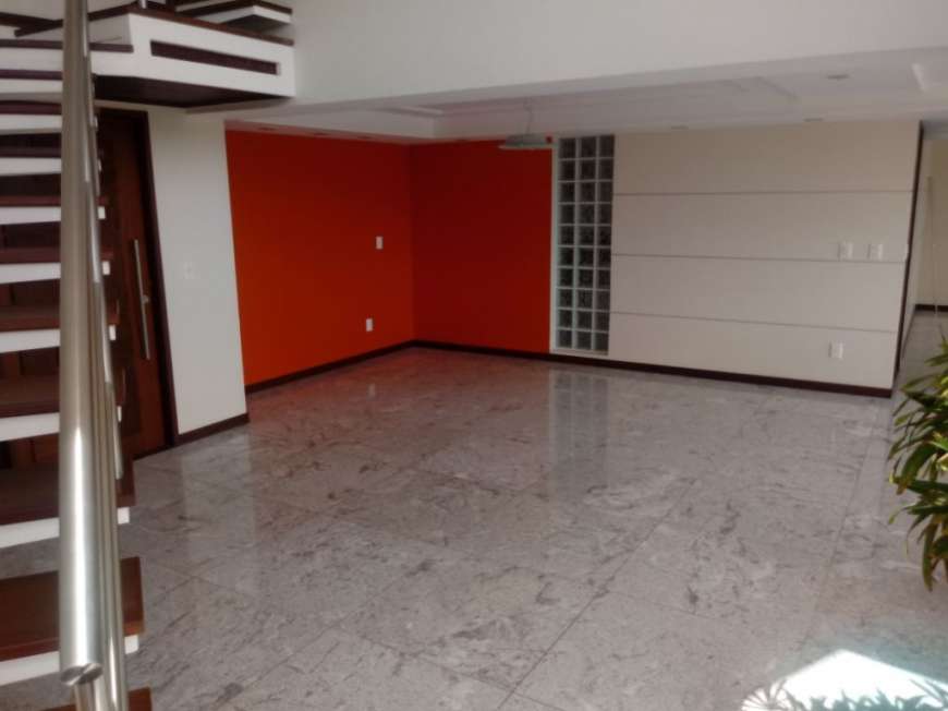 Apartamento com 3 Quartos para Alugar, 300 m² por R$ 5.500/Mês Avenida Marechal Floriano Peixoto, 701 - Tirol, Natal - RN