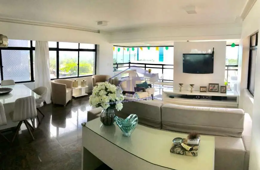 Apartamento com 4 Quartos à Venda, 200 m² por R$ 1.250.000 Rua Jangadeiros Alagoanos - Pajuçara, Maceió - AL