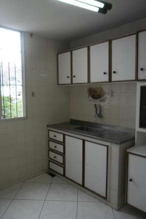 Apartamento com 1 Quarto para Alugar, 49 m² por R$ 750/Mês Centro, Vila Velha - ES