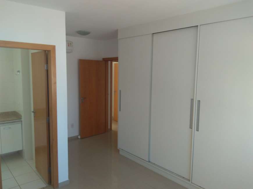 Apartamento com 3 Quartos para Alugar, 139 m² por R$ 2.500/Mês Rua Marechal Floriano Peixoto - Duque de Caxias, Cuiabá - MT
