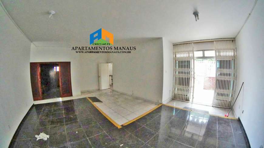 Casa com 4 Quartos para Alugar, 250 m² por R$ 2.500/Mês Avenida Castelo Branco - Cachoeirinha, Manaus - AM