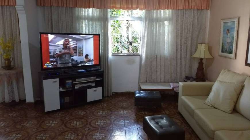 Casa com 3 Quartos à Venda, 160 m² por R$ 850.000 Rua Delphin Moreira - Embaré, Santos - SP