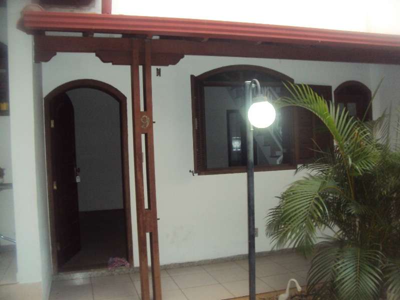 Casa com 2 Quartos à Venda, 77 m² por R$ 330.000 Rua Flor-de-orquídea, 75 - Santa Rosa, Belo Horizonte - MG