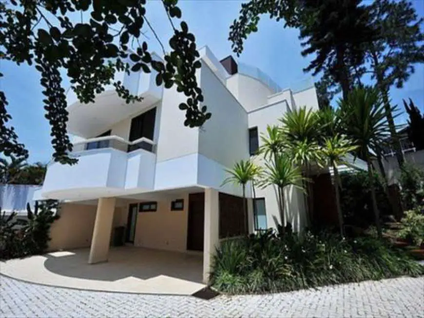 Casa de Condomínio com 4 Quartos para Alugar, 628 m² por R$ 24.000/Mês Jardim Prudência, São Paulo - SP