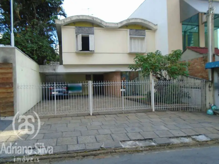 Sobrado com 3 Quartos à Venda, 260 m² por R$ 3.650.000 Avenida Juriti - Moema, São Paulo - SP