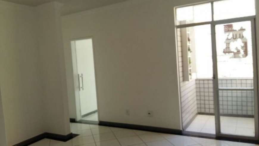 Apartamento com 3 Quartos à Venda, 100 m² por R$ 175.000 Luzia, Aracaju - SE
