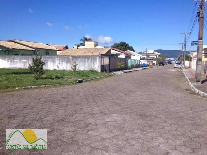 Lote/Terreno à Venda, 451 m² por R$ 415.000 Rua Antônio Domingos de Souza, 300 - Carianos, Florianópolis - SC