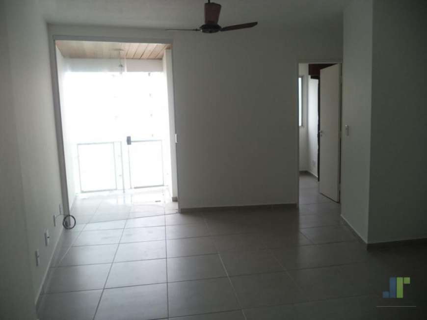 Apartamento com 1 Quarto à Venda, 46 m² por R$ 170.000 Rua Doutor Roberto Calmon, 226 - Centro, Guarapari - ES