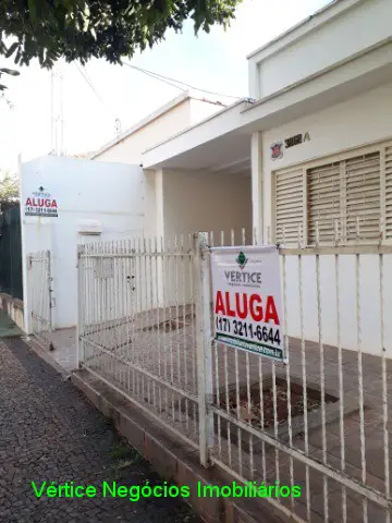 Casa com 3 Quartos para Alugar, 170 m² por R$ 1.300/Mês Vila Santo Antonio, São José do Rio Preto - SP