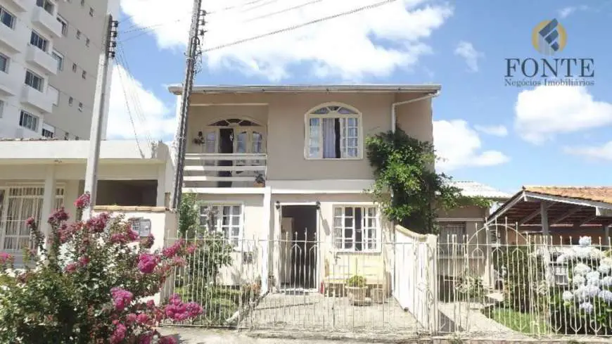 Casa com 6 Quartos à Venda, 204 m² por R$ 787.000 Rua Ernesto Goss - Centro, Lages - SC