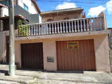 Casa com 3 Quartos para Alugar, 98 m² por R$ 780/Mês Rua Paulo Alves de Vasconcellos - Vale do Jatobá, Belo Horizonte - MG