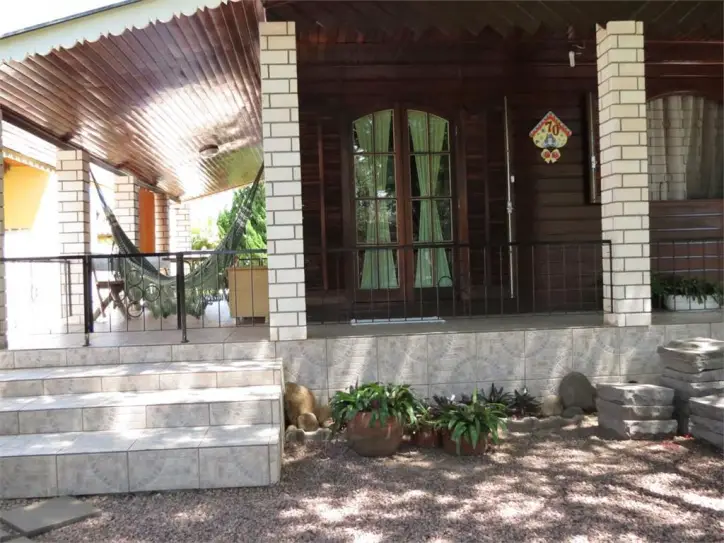 Casa com 2 Quartos à Venda, 60 m² por R$ 308.000 Vacchi, Sapucaia do Sul - RS