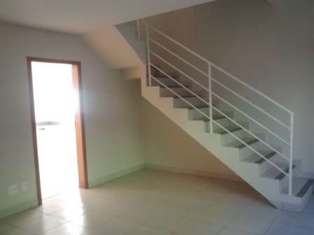 Casa com 3 Quartos para Alugar, 150 m² por R$ 1.700/Mês Havaí, Belo Horizonte - MG